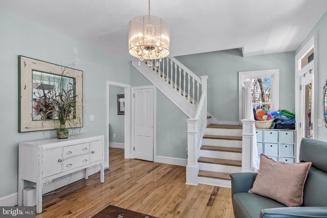 117 W CENTRAL AVE, Moorestown, NJ 08057