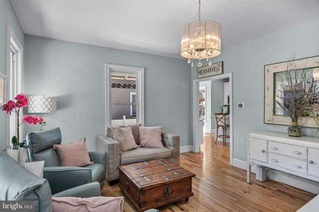 117 W CENTRAL AVE, Moorestown, NJ 08057