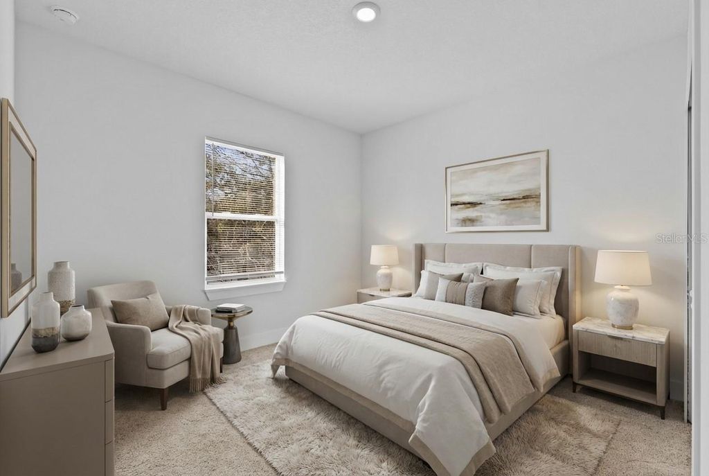 Image 10 of property listing at 1746 FLORES COURT, Orlando, FL 32811