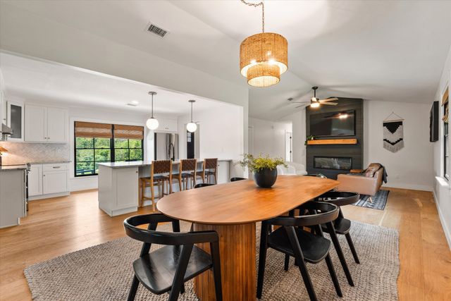 6236 Les Waggoner Rd, Franklin, TN 37067