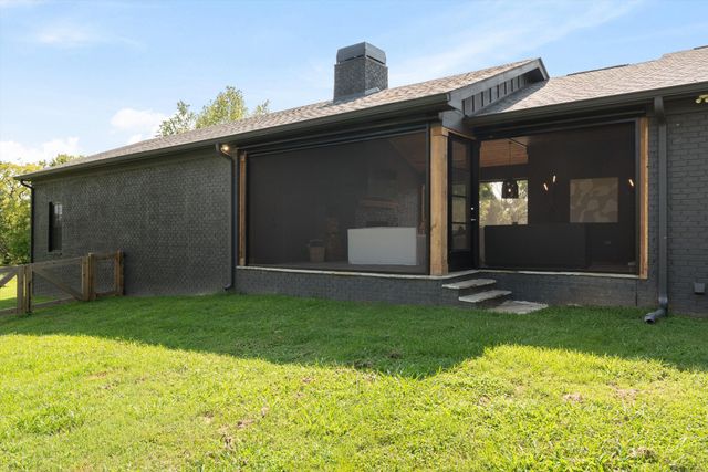 6236 Les Waggoner Rd, Franklin, TN 37067