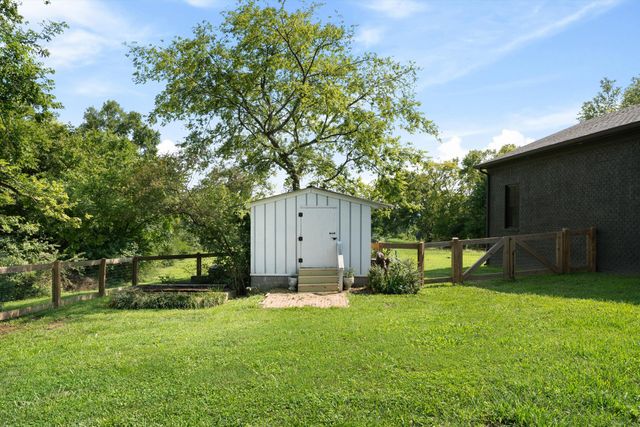 6236 Les Waggoner Rd, Franklin, TN 37067