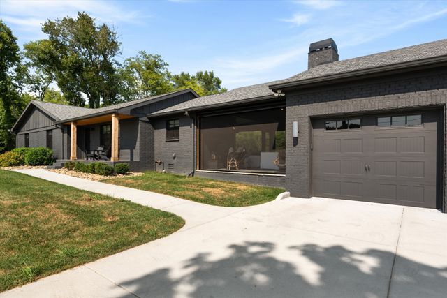 6236 Les Waggoner Rd, Franklin, TN 37067
