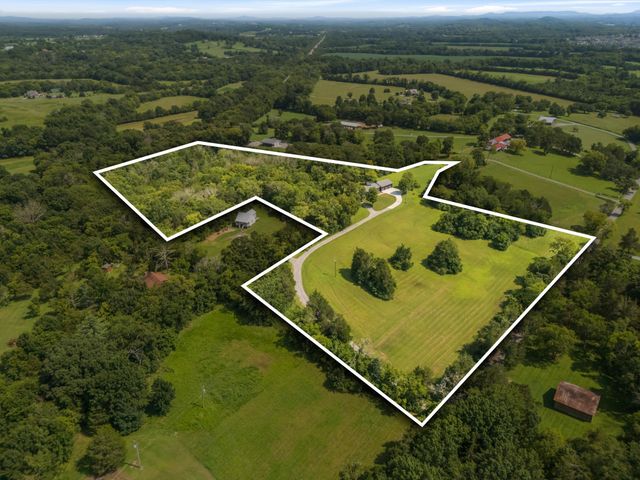 6236 Les Waggoner Rd, Franklin, TN 37067