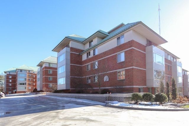 183 Oak Street 304, Newton, MA 02464