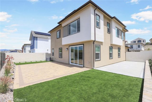 27273 Debut Place, Valencia, CA 91381