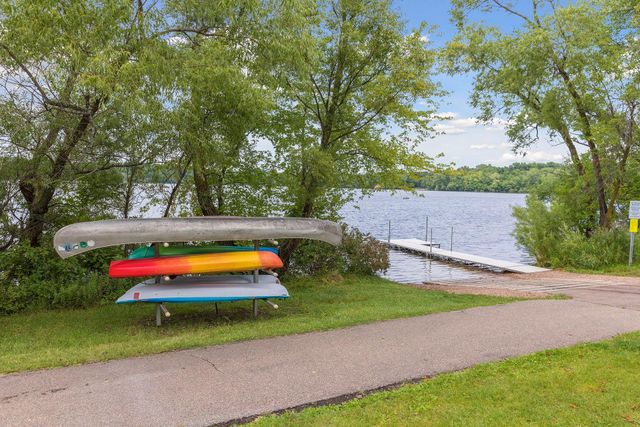 2109 Stone Creek Drive, Chanhassen, MN 55317