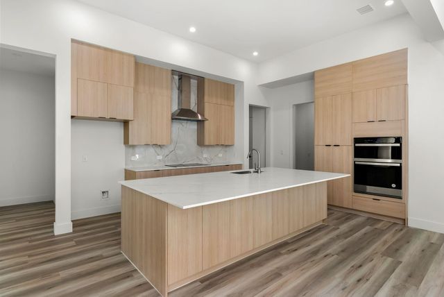 301 N Cougar Ave, Cedar Park, TX 78613