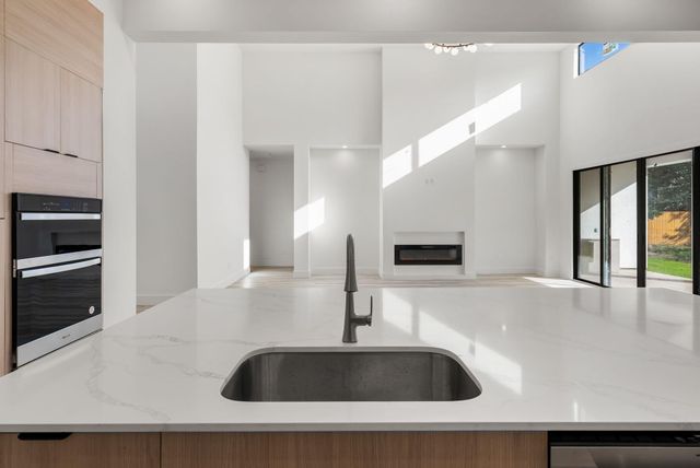 301 N Cougar Ave, Cedar Park, TX 78613