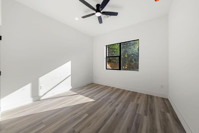 301 N Cougar Ave, Cedar Park, TX 78613