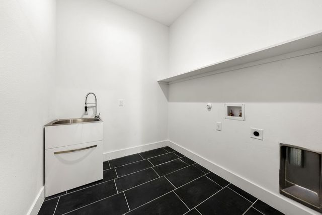 301 N Cougar Ave, Cedar Park, TX 78613
