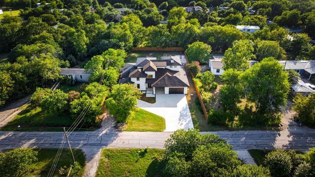 301 N Cougar Ave, Cedar Park, TX 78613
