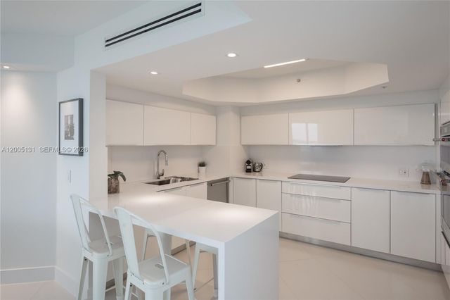 6301 Collins Avenue 3006, Miami Beach, FL 33141