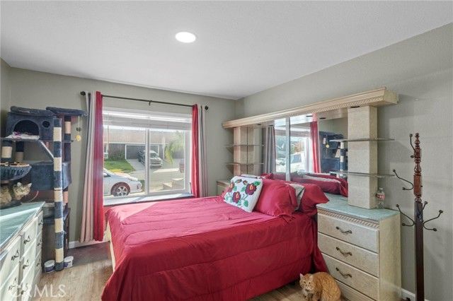 372 Red Cedar, Perris, CA 92570