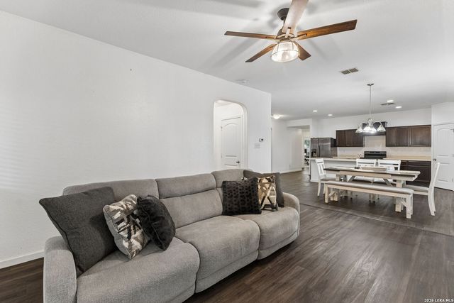 5727 Medina Farm, San Antonio, TX 78222