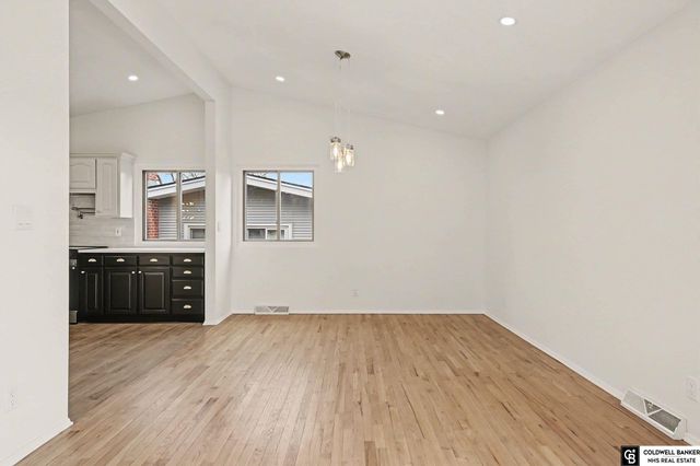 9823 Ruggles Street, Omaha, NE 68134