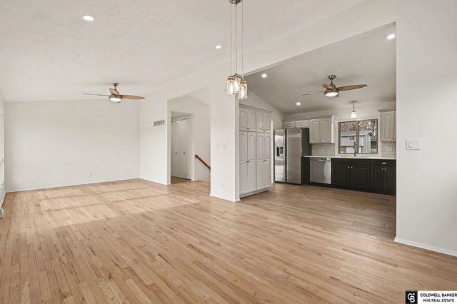 9823 Ruggles Street, Omaha, NE 68134