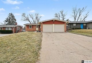 9823 Ruggles Street, Omaha, NE 68134