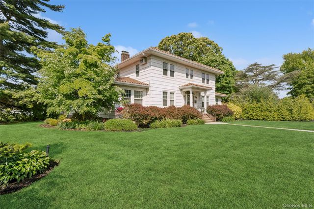 50 Roxbury Road, Rockville Centre, NY 11570