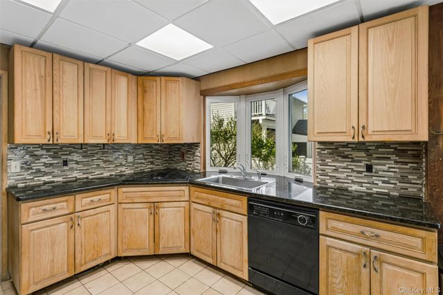50 Roxbury Road, Rockville Centre, NY 11570