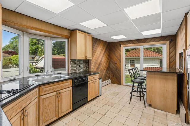 50 Roxbury Road, Rockville Centre, NY 11570