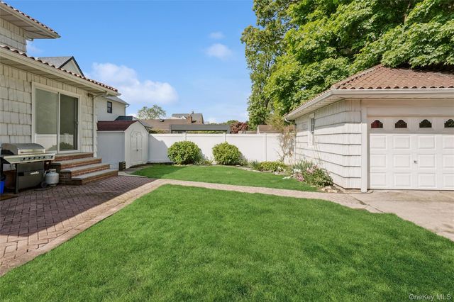 50 Roxbury Road, Rockville Centre, NY 11570
