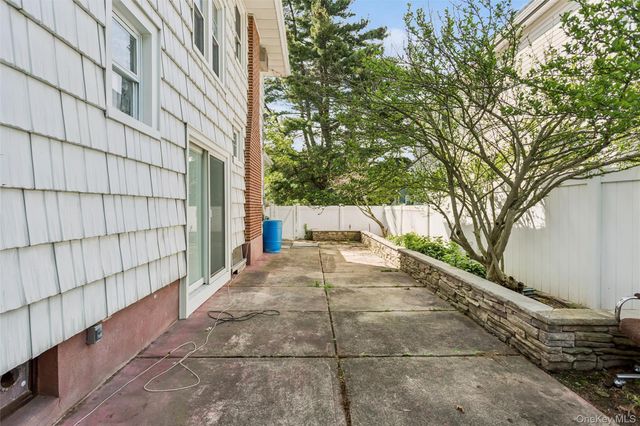 50 Roxbury Road, Rockville Centre, NY 11570