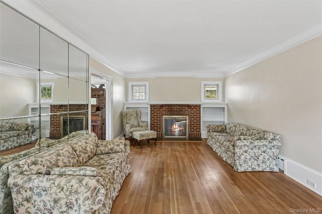 50 Roxbury Road, Rockville Centre, NY 11570
