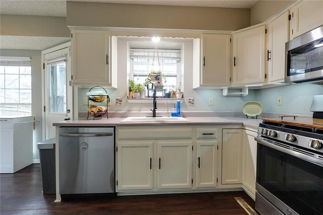 3416 Marshall Court, Independence, MO 64055