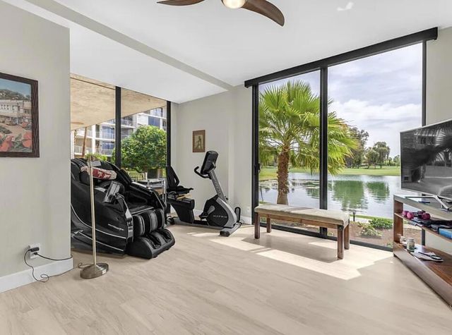 910 Island Drive 111, Rancho Mirage, CA 92270