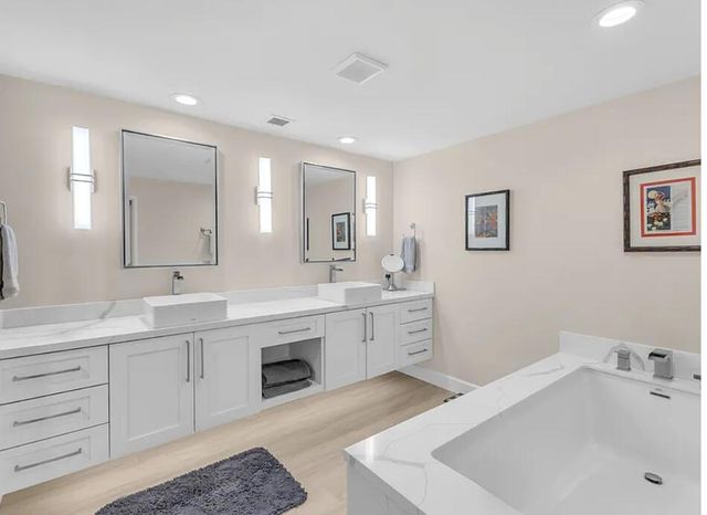 910 Island Drive 111, Rancho Mirage, CA 92270