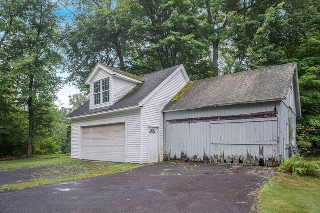 475 Somers, East Longmeadow, MA 01028