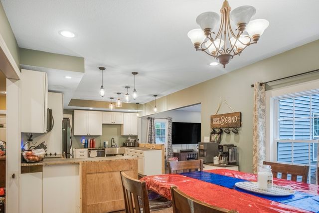 475 Somers, East Longmeadow, MA 01028