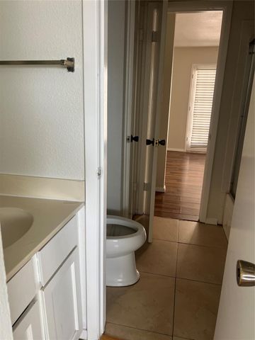 6111 Beverly Hill Street 78, Houston, TX 77057