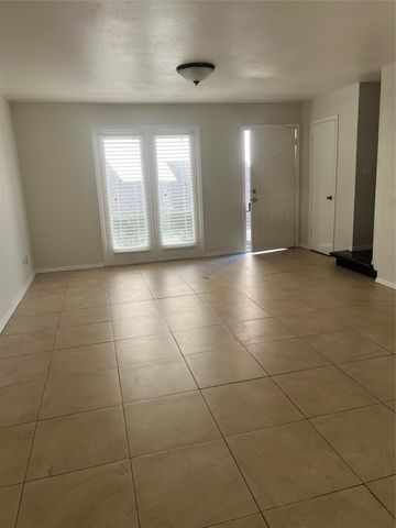 6111 Beverly Hill Street 78, Houston, TX 77057