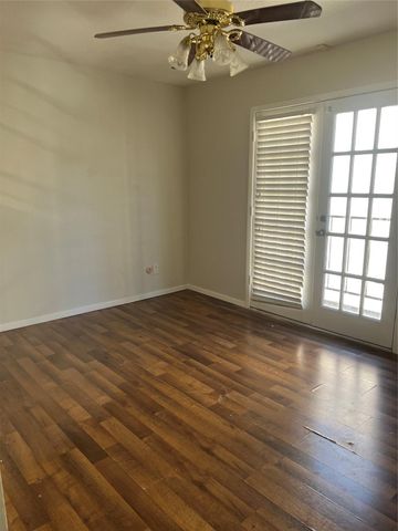 6111 Beverly Hill Street 78, Houston, TX 77057