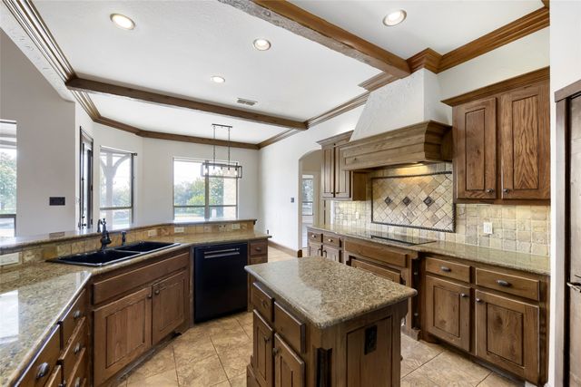 1501 Willow Tree Drive, Fort Worth, TX 76052