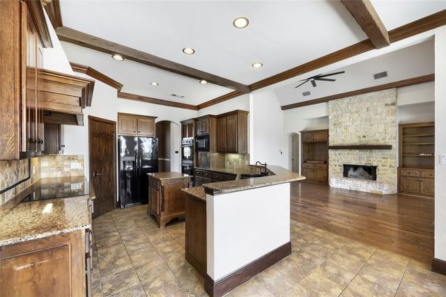 1501 Willow Tree Drive, Fort Worth, TX 76052