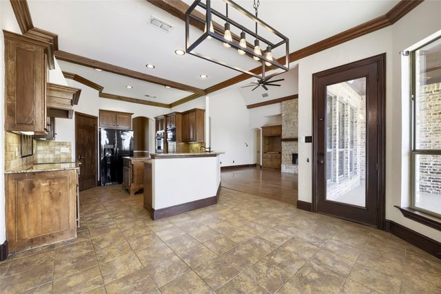 1501 Willow Tree Drive, Fort Worth, TX 76052