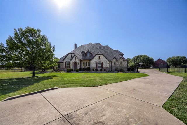 1501 Willow Tree Drive, Fort Worth, TX 76052