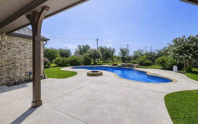 1501 Willow Tree Drive, Fort Worth, TX 76052