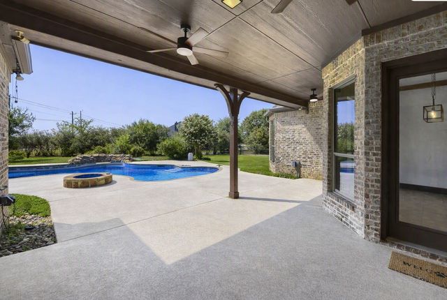 1501 Willow Tree Drive, Fort Worth, TX 76052