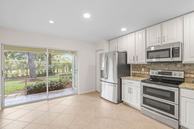 1000 Arezzo Circle, Boynton Beach, FL 33436