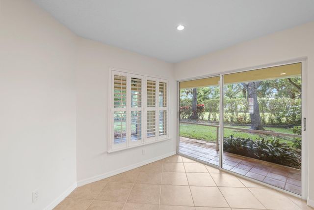 1000 Arezzo Circle, Boynton Beach, FL 33436