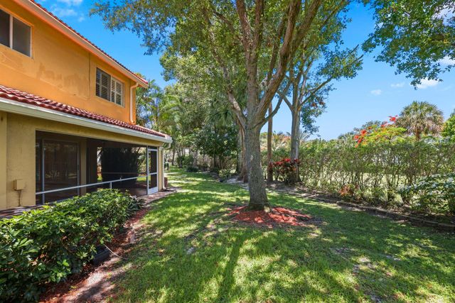 1000 Arezzo Circle, Boynton Beach, FL 33436