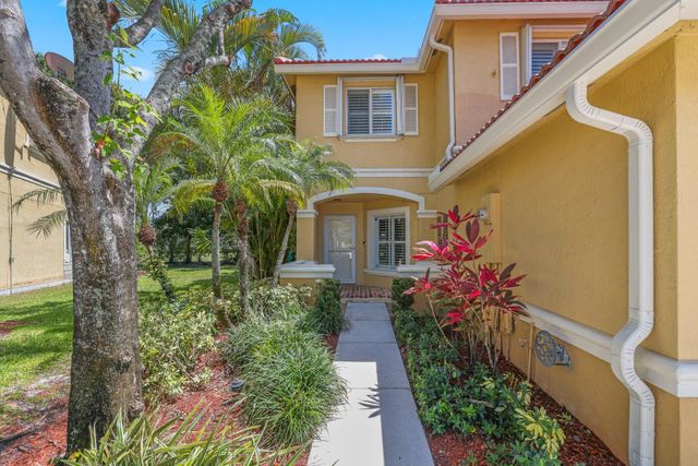 1000 Arezzo Circle, Boynton Beach, FL 33436