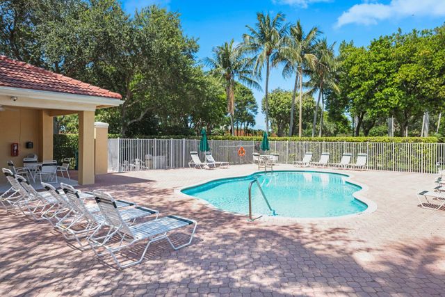 1000 Arezzo Circle, Boynton Beach, FL 33436