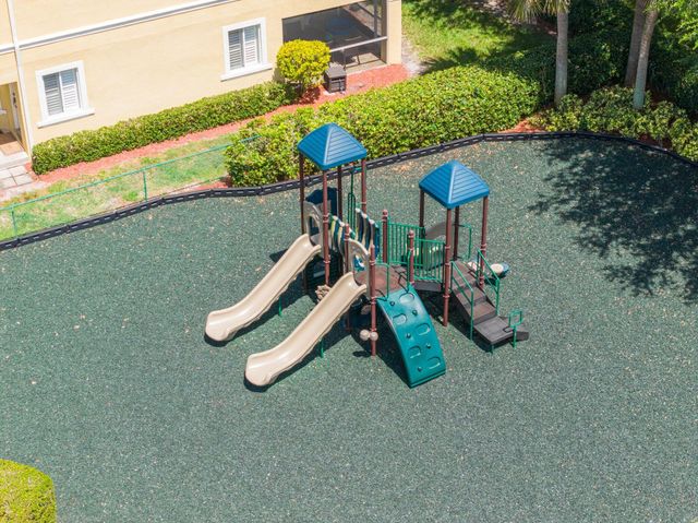 1000 Arezzo Circle, Boynton Beach, FL 33436