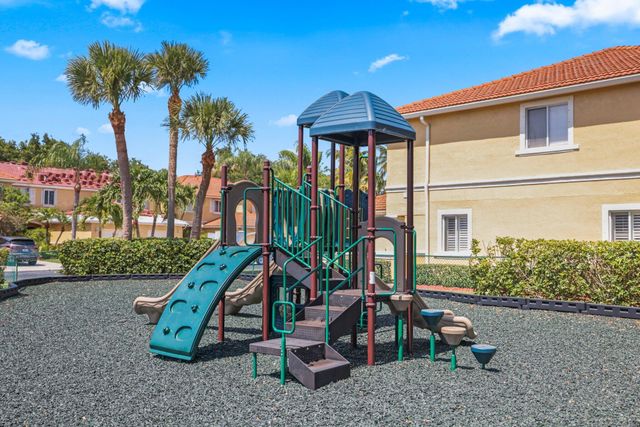 1000 Arezzo Circle, Boynton Beach, FL 33436