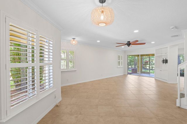 1000 Arezzo Circle, Boynton Beach, FL 33436
